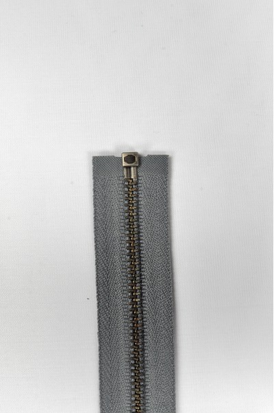 ZIP060 4號拉鏈 單頭拉鏈款式  紅古銅牙拉鏈款式  開尾拉鏈  不設單獨拉鍊訂購 後面照